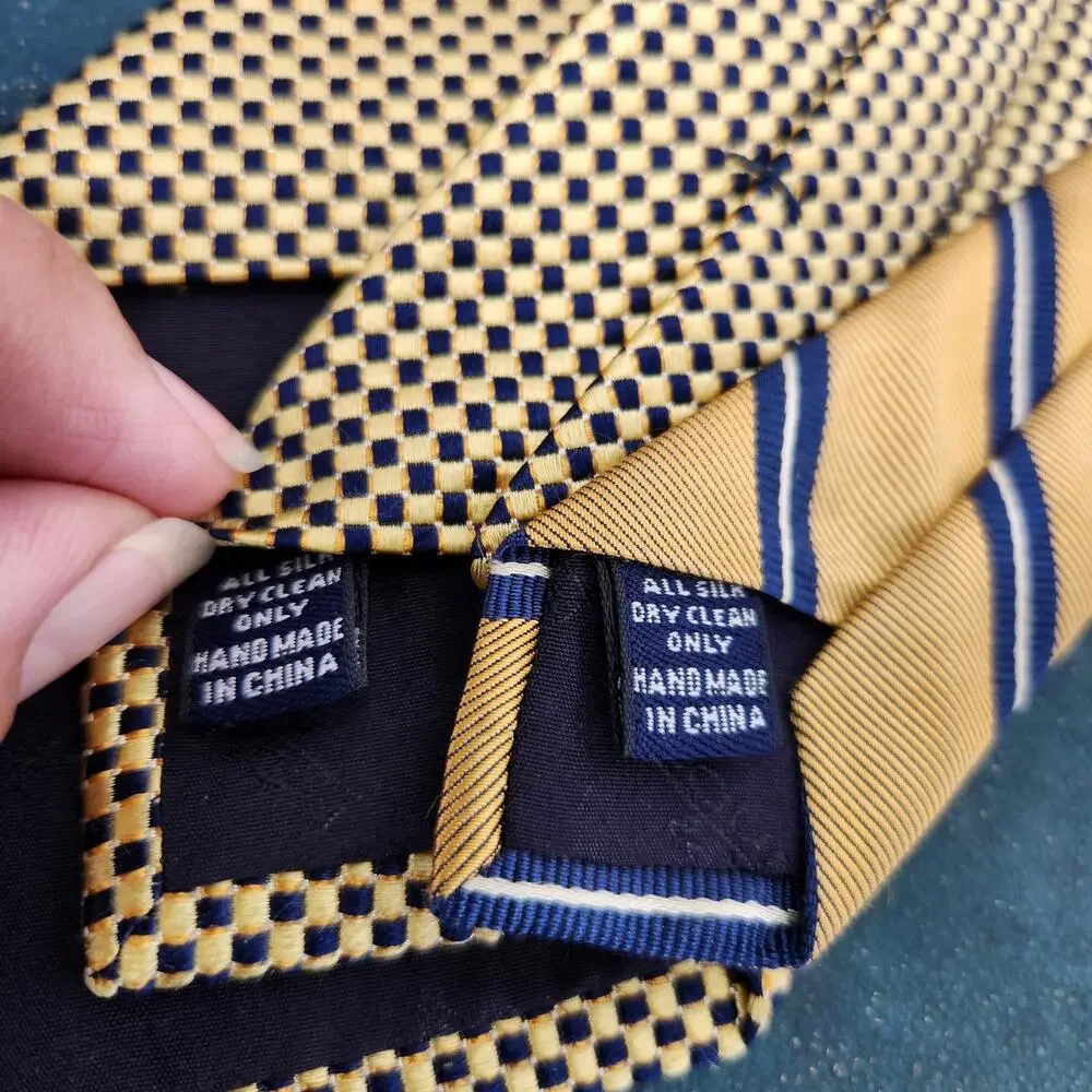 Lot of 2 RoundTree & Yorke 100% Silk Ties Men's Business Professional Office